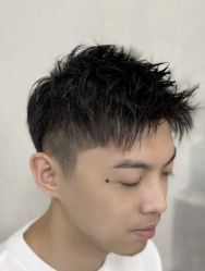 -Tloml salon