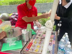 -詹爷爷乌节路街头冰淇淋