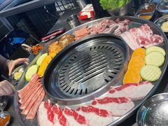 -哈哈碳都·牛肋条无限自助烤肉(台江万达店)