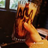 成都探店｜一家藏在老街里暗色系咖啡与酒bar