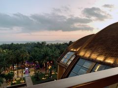 -三亚湾海居铂尔曼度假酒店