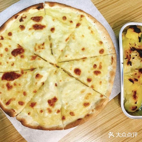 梁大胆披萨(银泰百货孝感店)