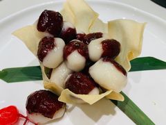 红衣少女-蝶园·装修中(BFC外滩金融中心店)