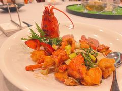 -黄浦江游览十六铺3号码头网红自助餐