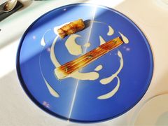 香煎鱿鱼，茄子配以银鱼酱汁-AZUR聚(香格里拉饭店)