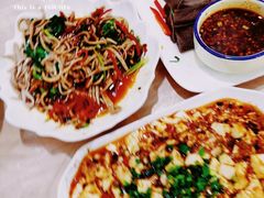 -洪霞餐馆