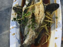 -四川小胡子海鲜(丁村万人海鲜广场店)