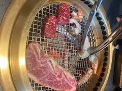 -铭牛烧肉·和牛海鲜自助(高新月牙湖店)