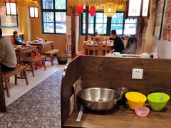 -晨皓祥人民公社铁锅炖菜(西华苑店)