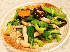 时蔬炒菌菇-Home Thai·泰谣(王府井apm店)