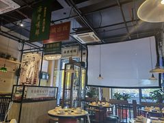 大堂-海煮叹鲜·粥底火锅·港式海鲜打边炉(赛银国际广场店)