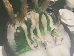 -红鼎豆捞·非遗鲍皇汤火锅(宝丰路店)