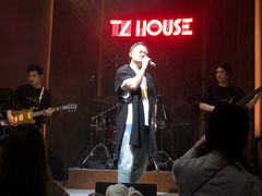 -TZ House音乐现场(来福士中心店)