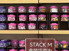 -m豆巧克力世界(上海世茂广场店)