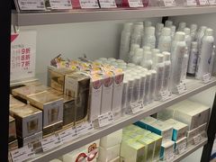 -唯品会(北京国瑞城店)