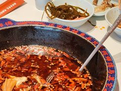 -何师傅美蛙鱼头(汉街店)