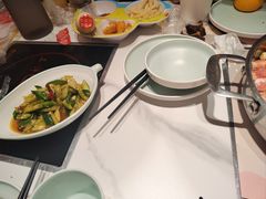 -黄记煌三汁焖锅(新佳丽江汉路店)