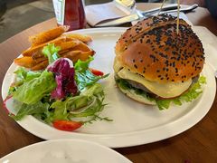 招牌牛肉汉堡-UPPER KITCHEN(延安路店)