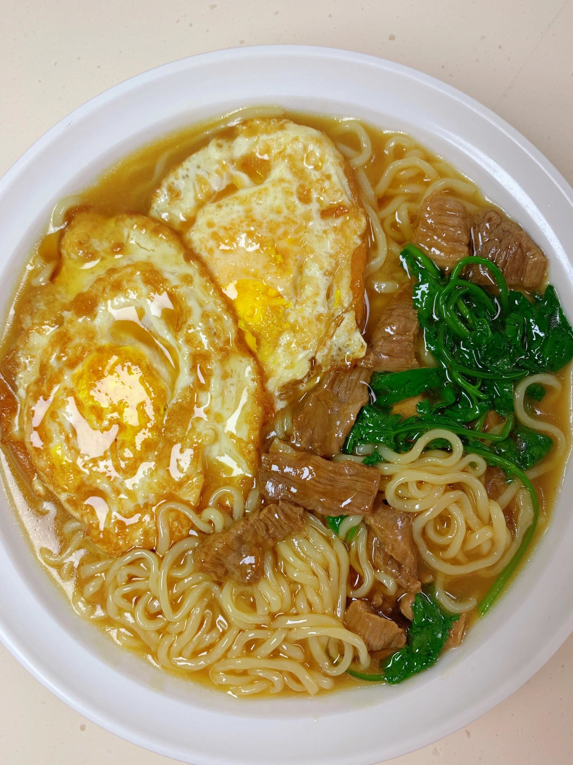 挑战面条不重样🍜荷包蛋瘦肉面