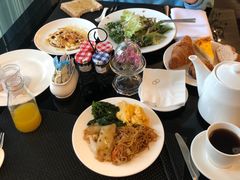 -圣丰索菲特·2 On 988 Café 自助餐厅