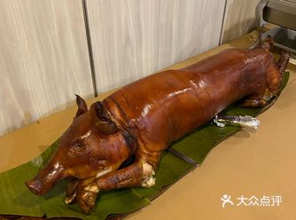 靠海，民风淳朴～头一顿饭就吃了一头猪