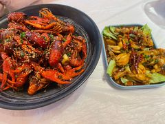 -肥肥虾庄·金牌油焖大虾(首义路店)