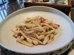 麻酱炒花生芽-酝· 大师滇菜(公园1903店)