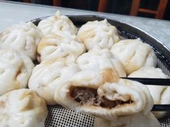 猪肉大葱包子-石饮红星包子(中山路店)