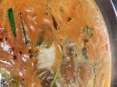 -野山舂·贵州现舂酸汤火锅(鸿通城店)