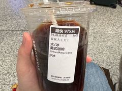 -星巴克(上海虹桥站2A检票口)