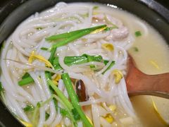 云南过桥米线-云海肴·汽锅鸡·云南菜(高德置地店)