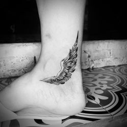 -脱白计划纹身集团