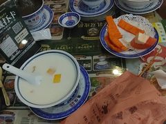 -广信牛奶甜品世家(台东店)