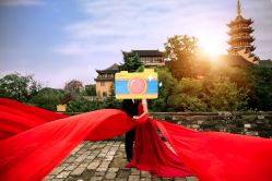 -雪中彩影婚纱摄影·微光艺术中心