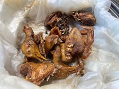 秘制盐焗乳鸽-侠成水上农庄(工业大道店)
