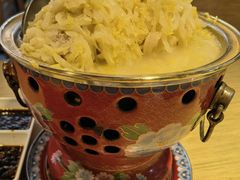大骨头炖酸菜-关东小磨东北菜(上海长风大悦城店)