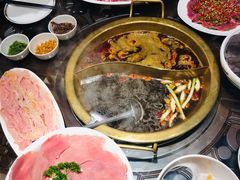 -小天鹅火锅·一线江景洪鼎旗舰店(洪崖洞店)