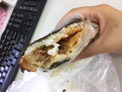 -全家便利店(宜山路站店)