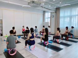 -亚太瑜伽普拉提学院