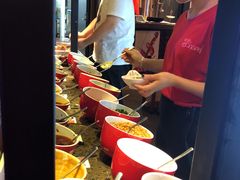 自助调料区-红牌美蛙鱼头火锅(万辉国际广场店)