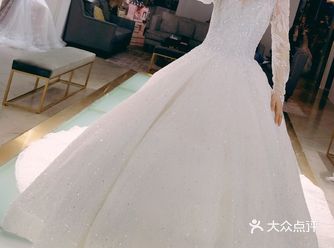 这款是新到的韩国高定婚纱