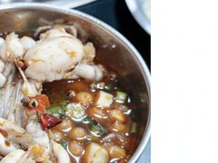 -鸿顺老铁锅美蛙鱼府(解放碑店)