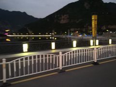 -百里峡七彩艺术小镇