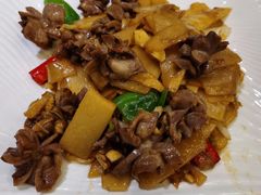酸笋炒鸡胗-美极鲜食坊(宝安南路店)