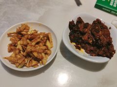-绿草地·湘菜(酃湖师院店)