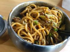 素椒杂酱面-左撇子私房面
