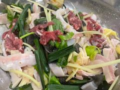 -周良天山牛杂城(天山路总店)