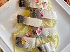 -茅草房·河畔园林火锅