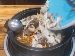 -菌之家·专业纯野生菌火锅·特色炒菌