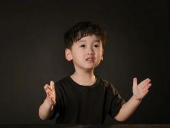 点击看大图 -童趣自然光儿童摄影工作室